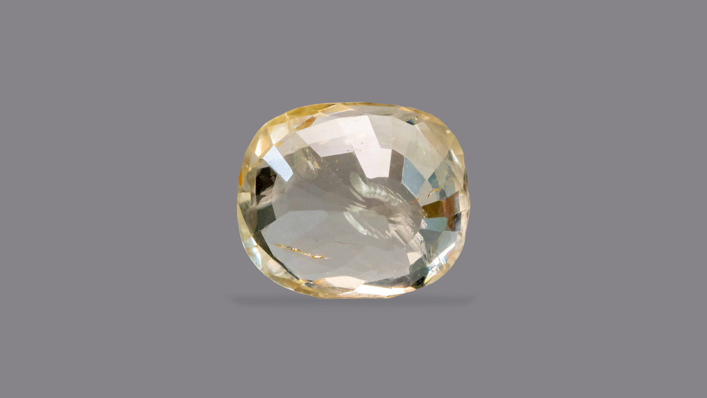 Natural Yellow Sapphire (Pukhraj) 4.76 Carats