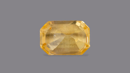 NATURAL YELLOW SAPPHIRE (PUKHRAJ) 4.67 CARATS