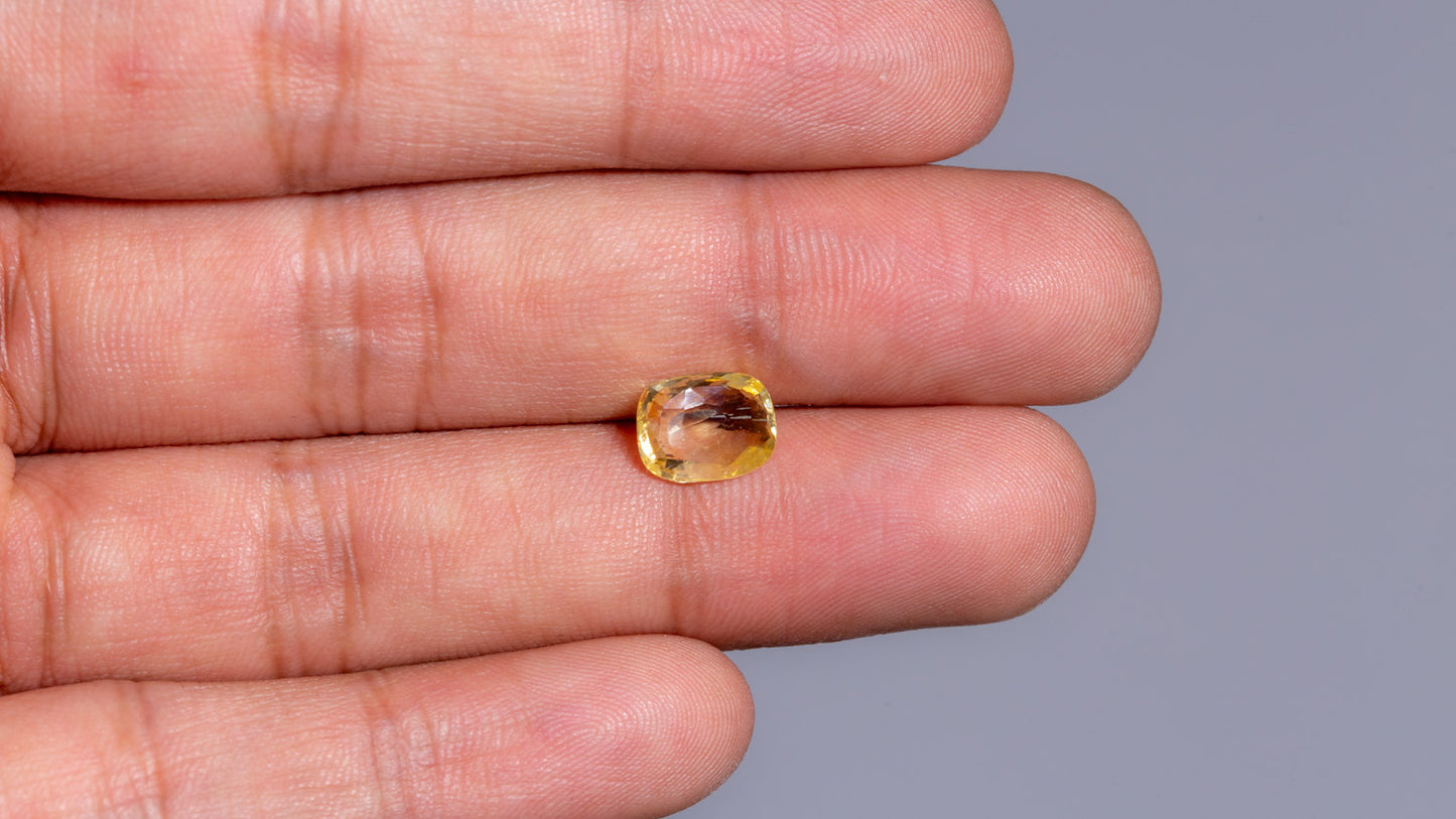 NATURAL YELLOW SAPPHIRE (PUKHRAJ) 2.99 CARATS