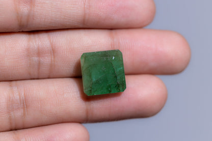 Minor Oil Natural Zambian Emerald (Panna) 15.45 Carats