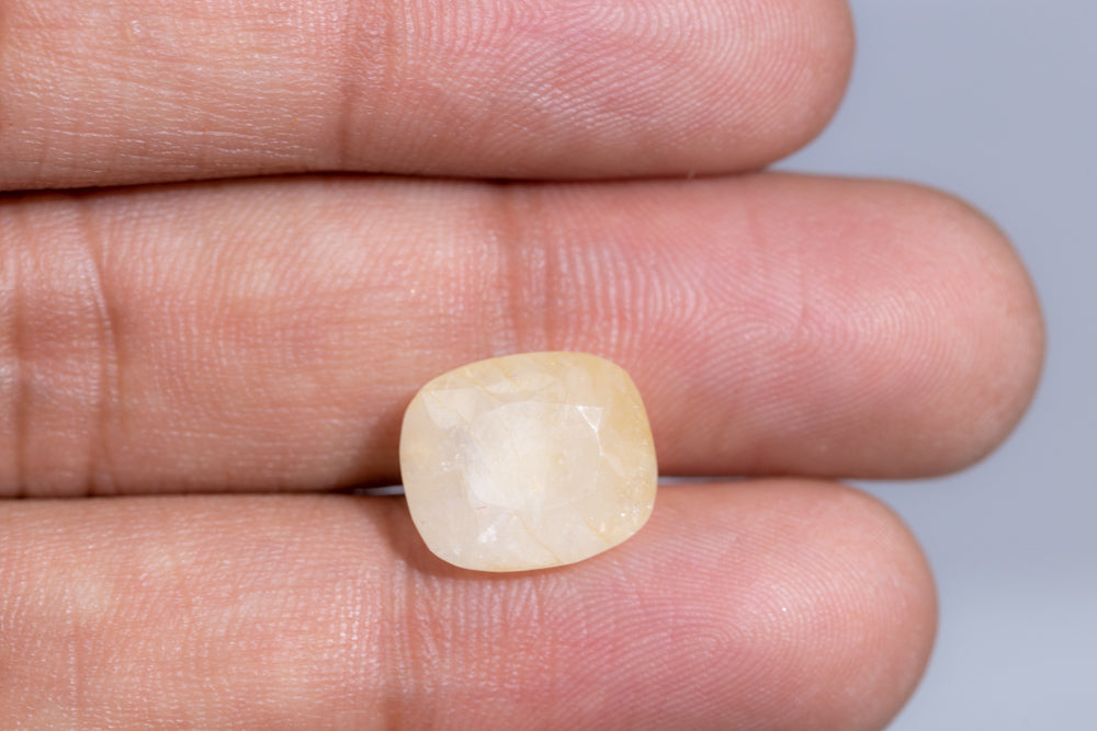 Natural Yellow Sapphire (Pukhraj) 10.14 Carats