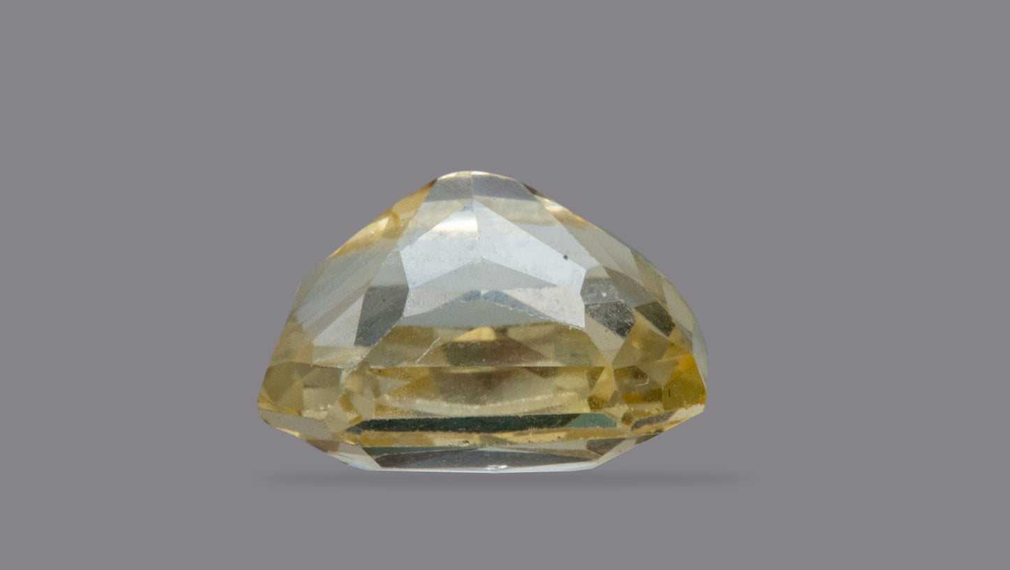 Natural Yellow Sapphire (Pukhraj) 5.44 Carats