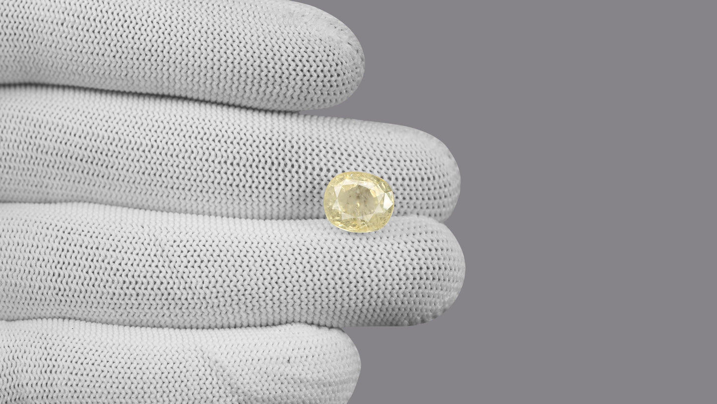 Natural Yellow Sapphire (Pukhraj) 7.61 Carats