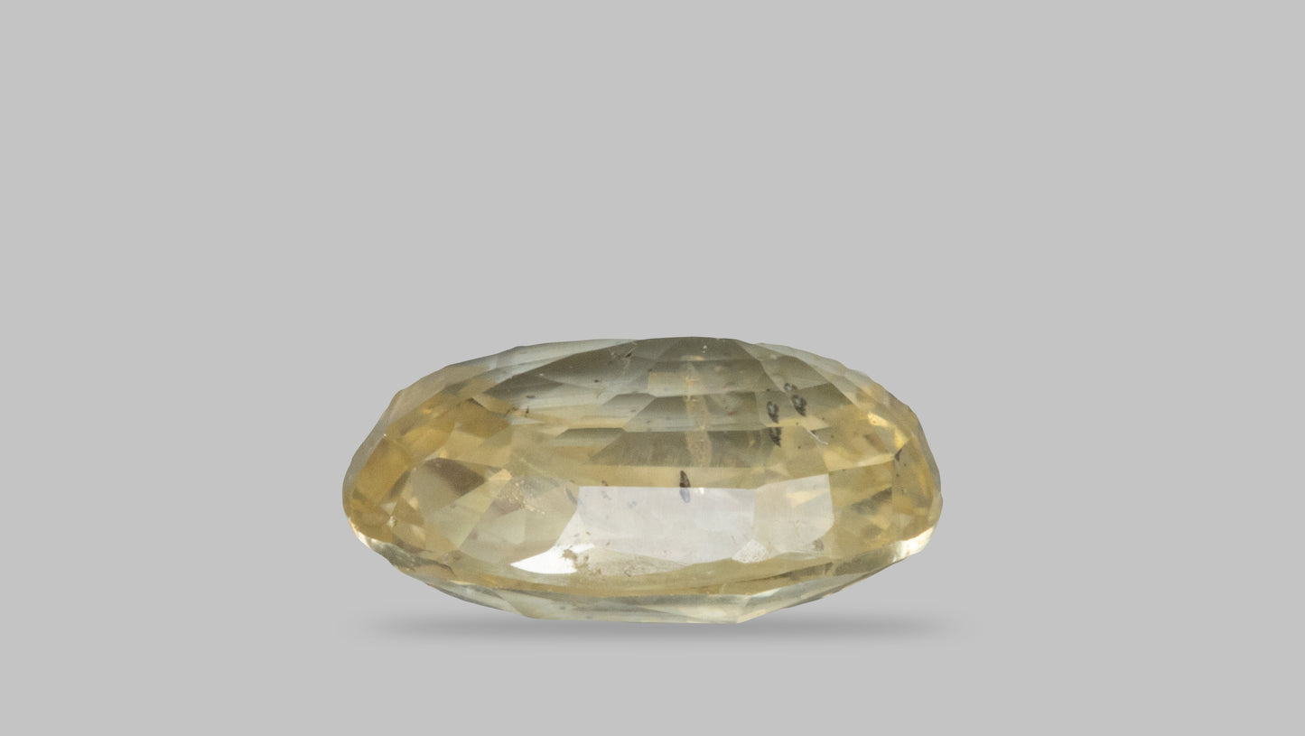 Natural Yellow Sapphire (Pukhraj) 2.90 Carats
