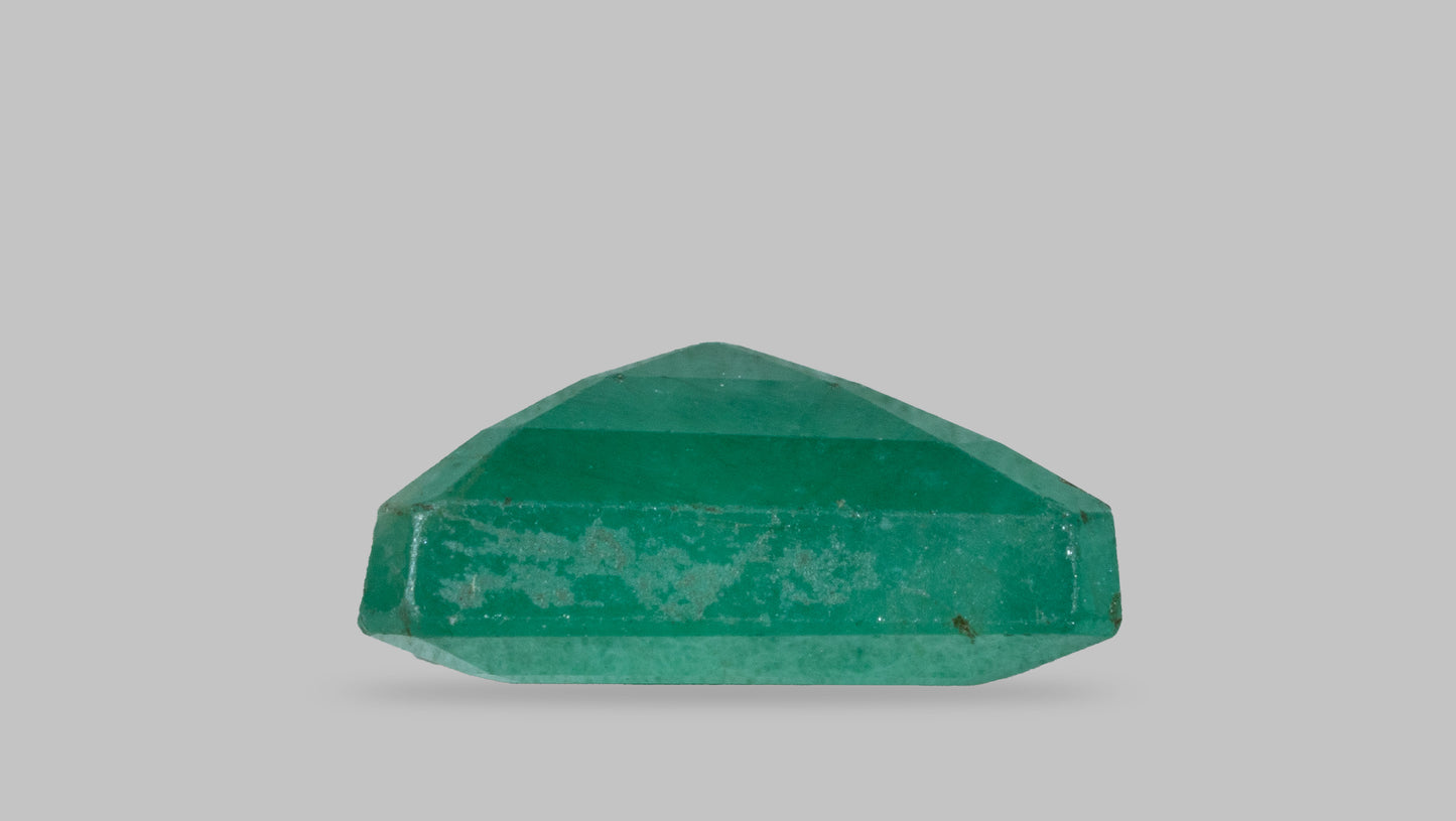 Minor Oil Natural Zambian Emerald (Panna) 2.78 Carats