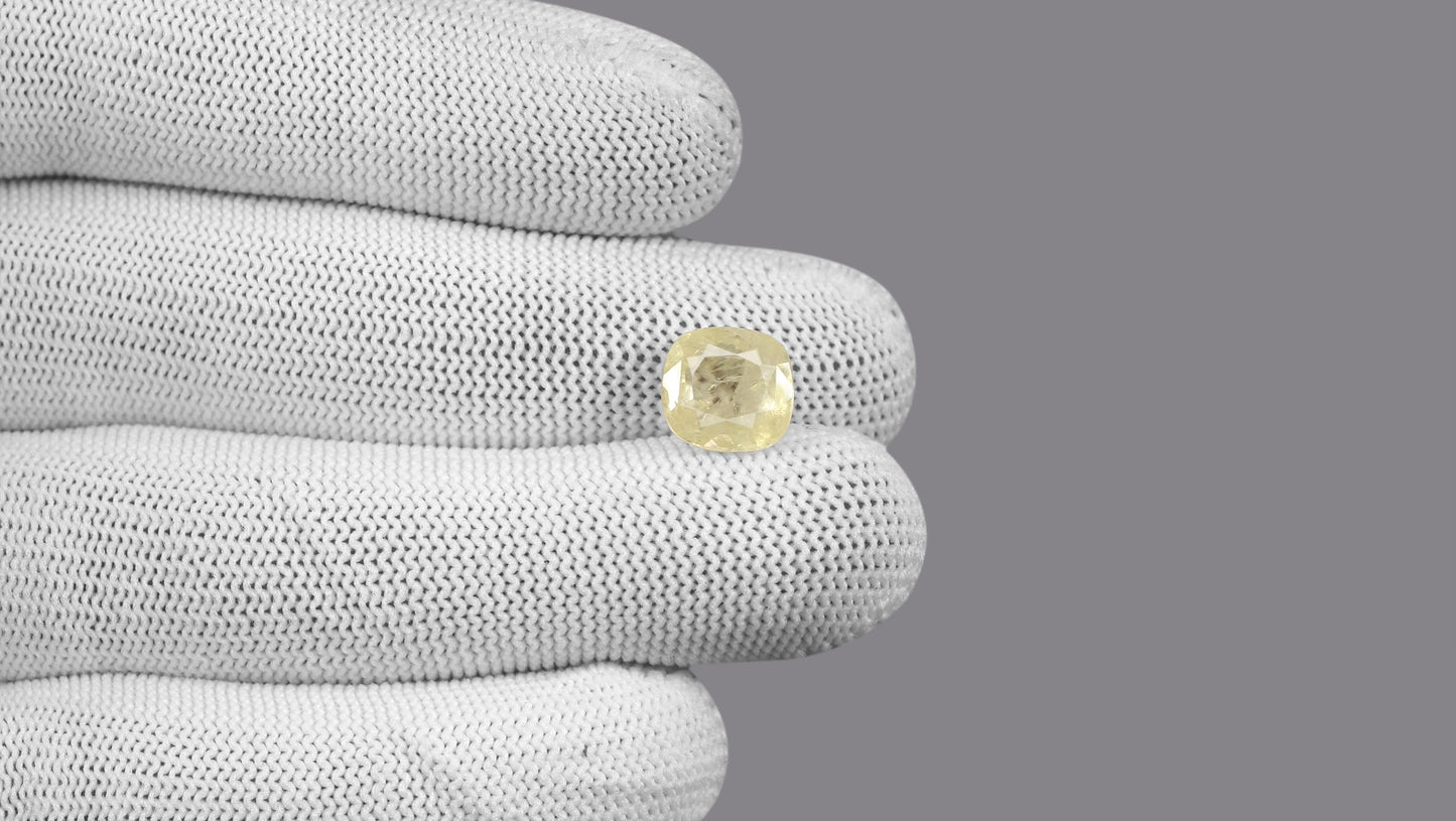 Natural Yellow Sapphire (Pukhraj) 5.59 Carats