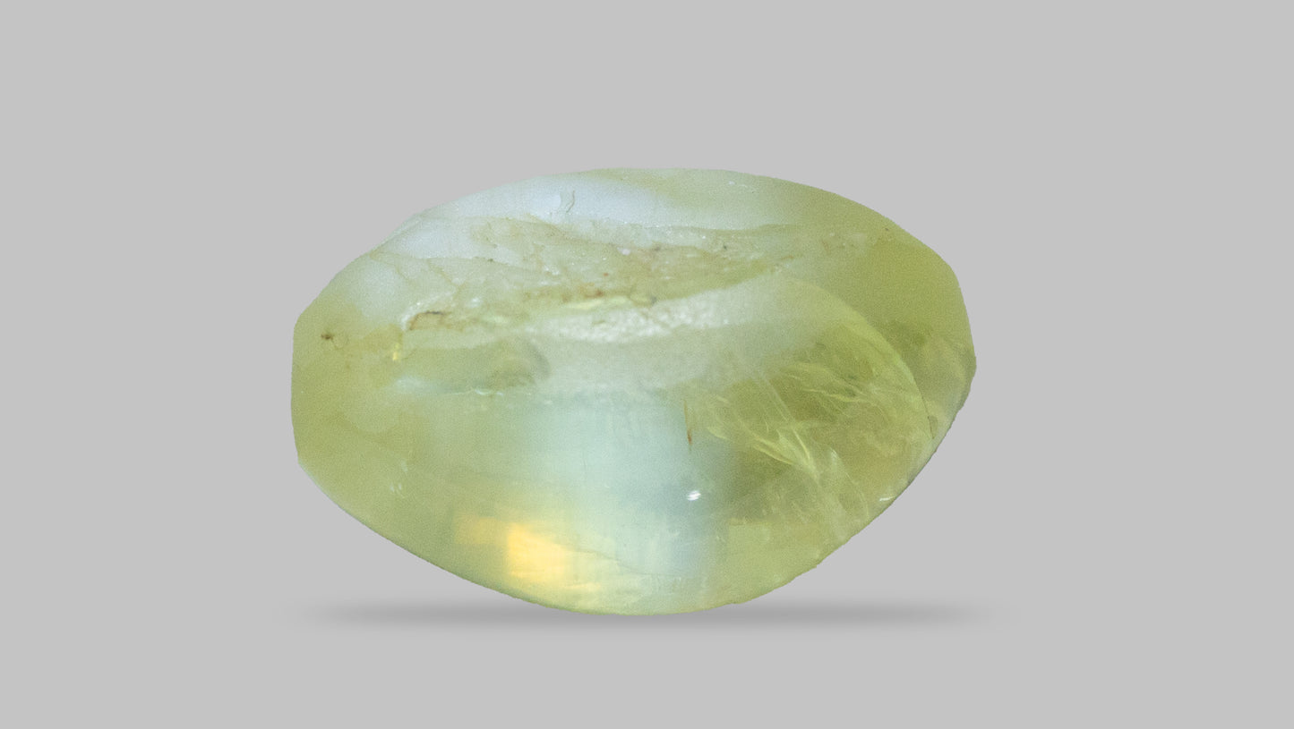 Natural Cat'S Eye (Lehsuniya) 3.18 Carats