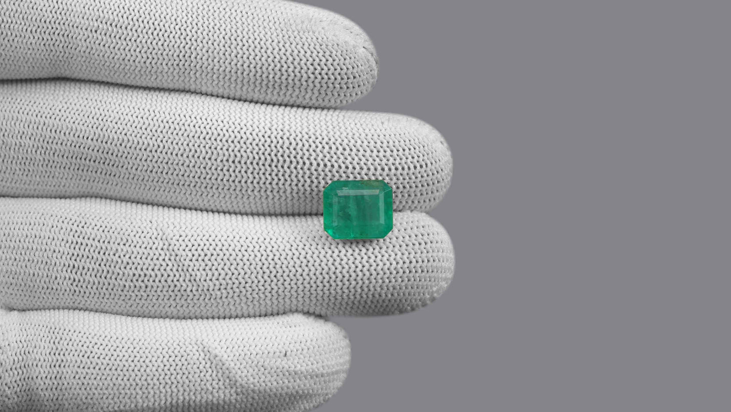 Natural Zambian Emerald (Panna) 5.88 Carats