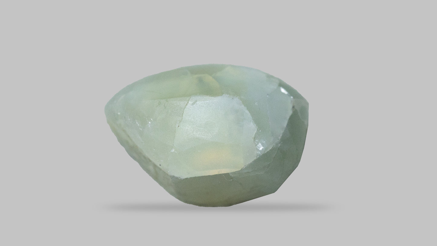 Natural Cat'S Eye (Lehsuniya) 3.72 Carats