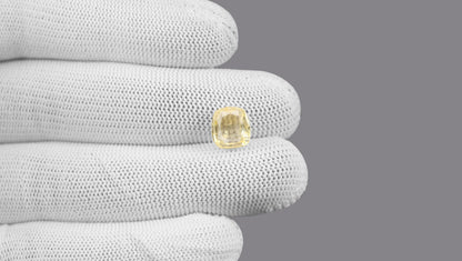 Natural Yellow Sapphire (Pukhraj) 4.77 Carats
