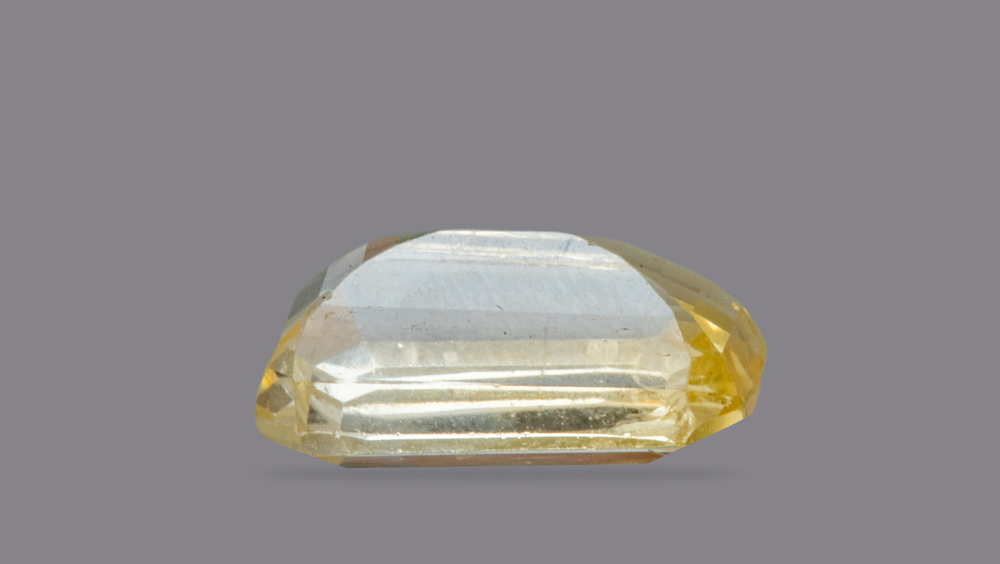 Natural Yellow Sapphire (Pukhraj) 7.09 Carats