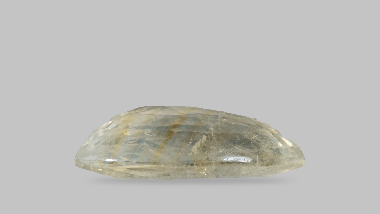 Natural Yellow Sapphire (Pukhraj) 5.72 Carats