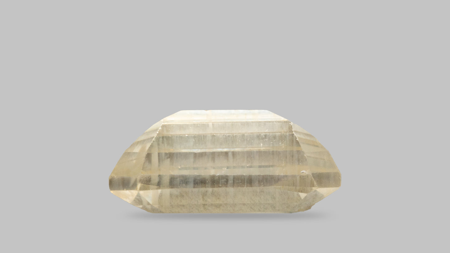 Natural Yellow Sapphire (Pukhraj) 5.71 Carats