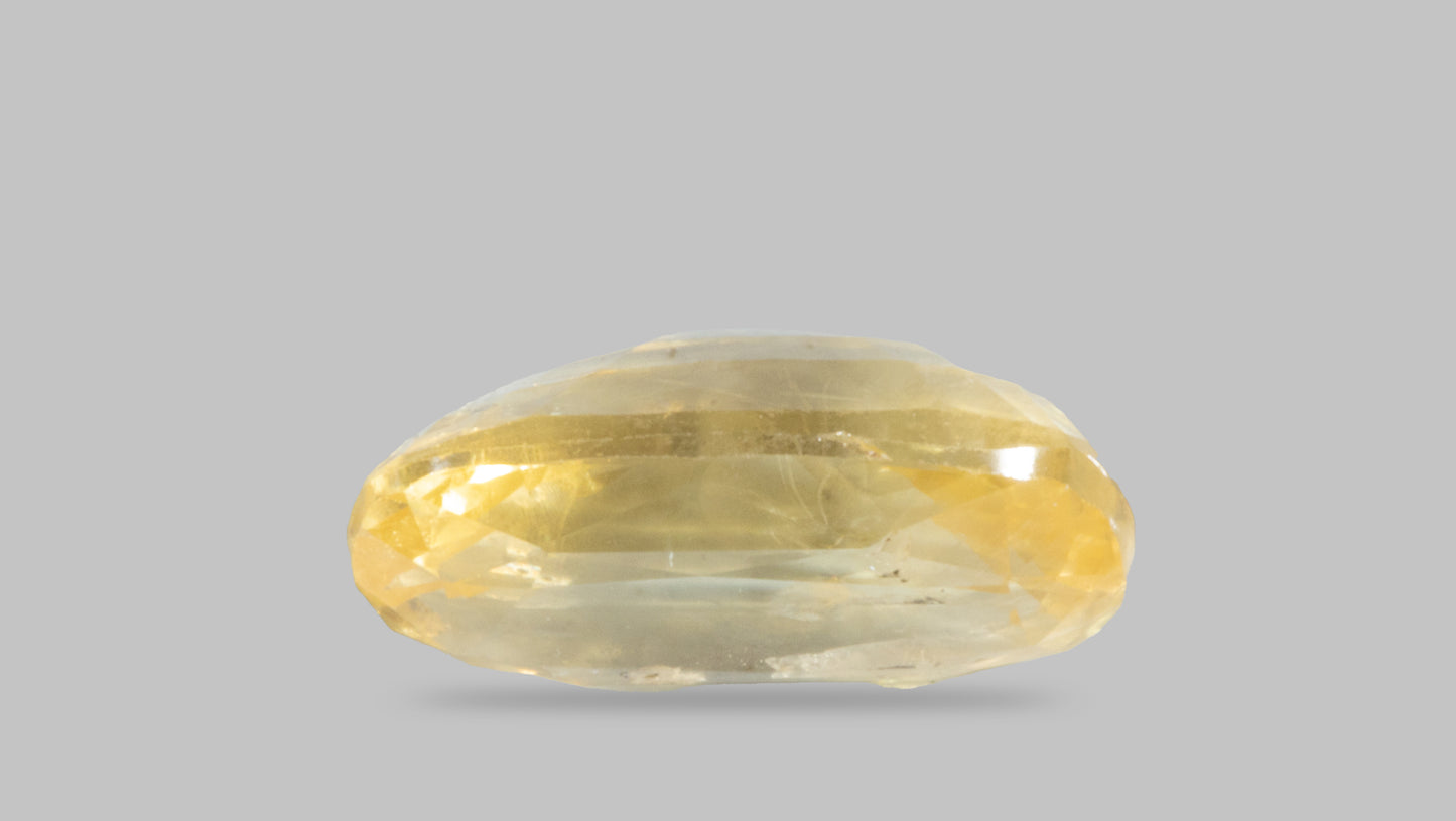 NATURAL YELLOW SAPPHIRE (PUKHRAJ) 2.96 CARATS