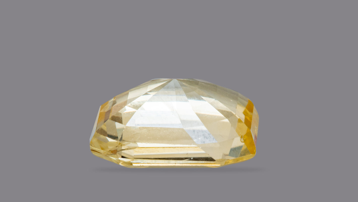 Natural Yellow Sapphire (Pukhraj) 7.08 Carats