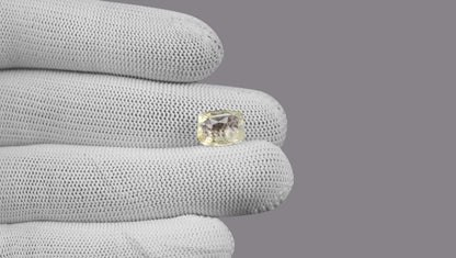 Natural Yellow Sapphire (Pukhraj) 5.72 Carats
