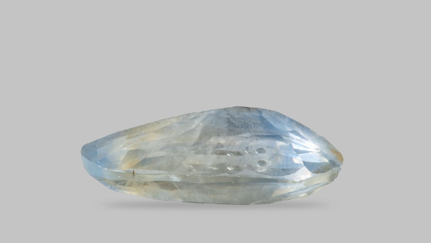 Natural Pitambari 5.68 Carats