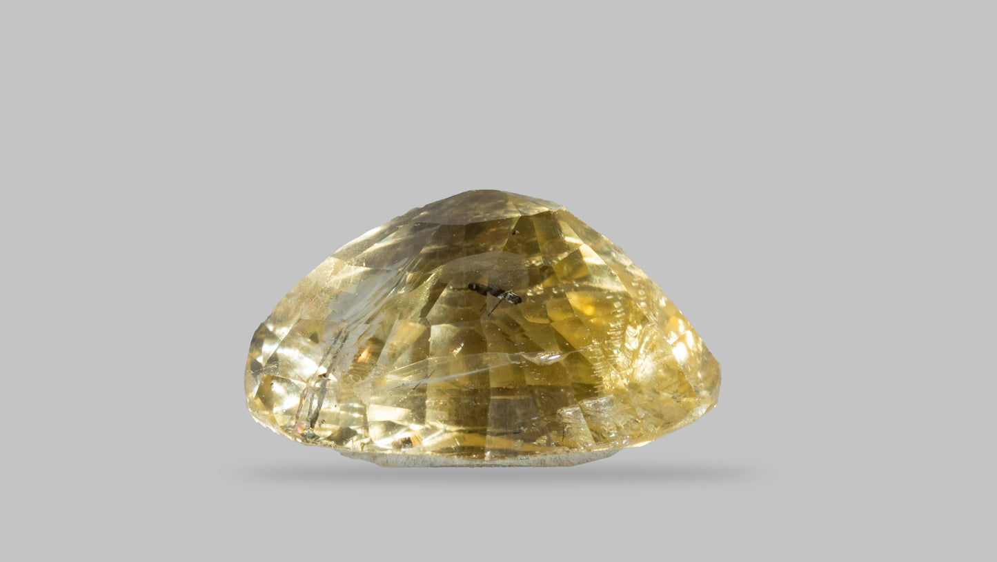 Natural Yellow Sapphire (Pukhraj) 2.86 Carats