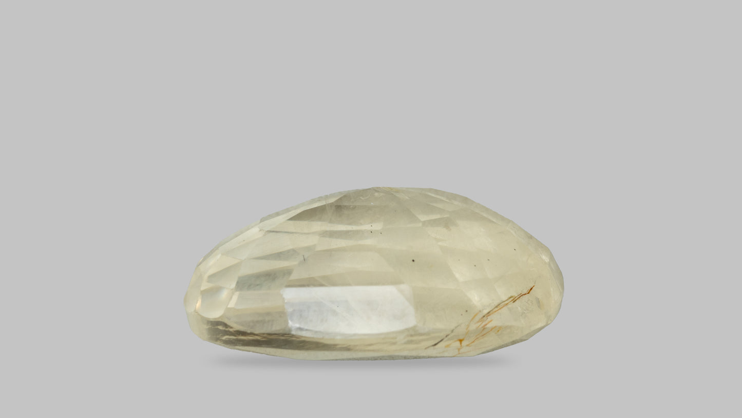 Natural Yellow Sapphire (Pukhraj) 5.86 Carats