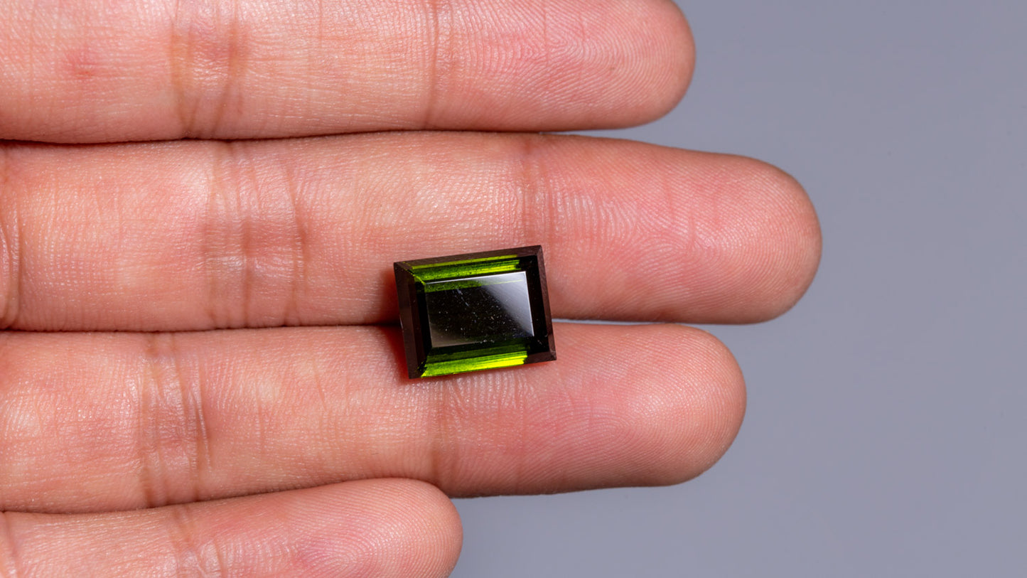 NATURAL TOURMALINE 12.14 CARATS