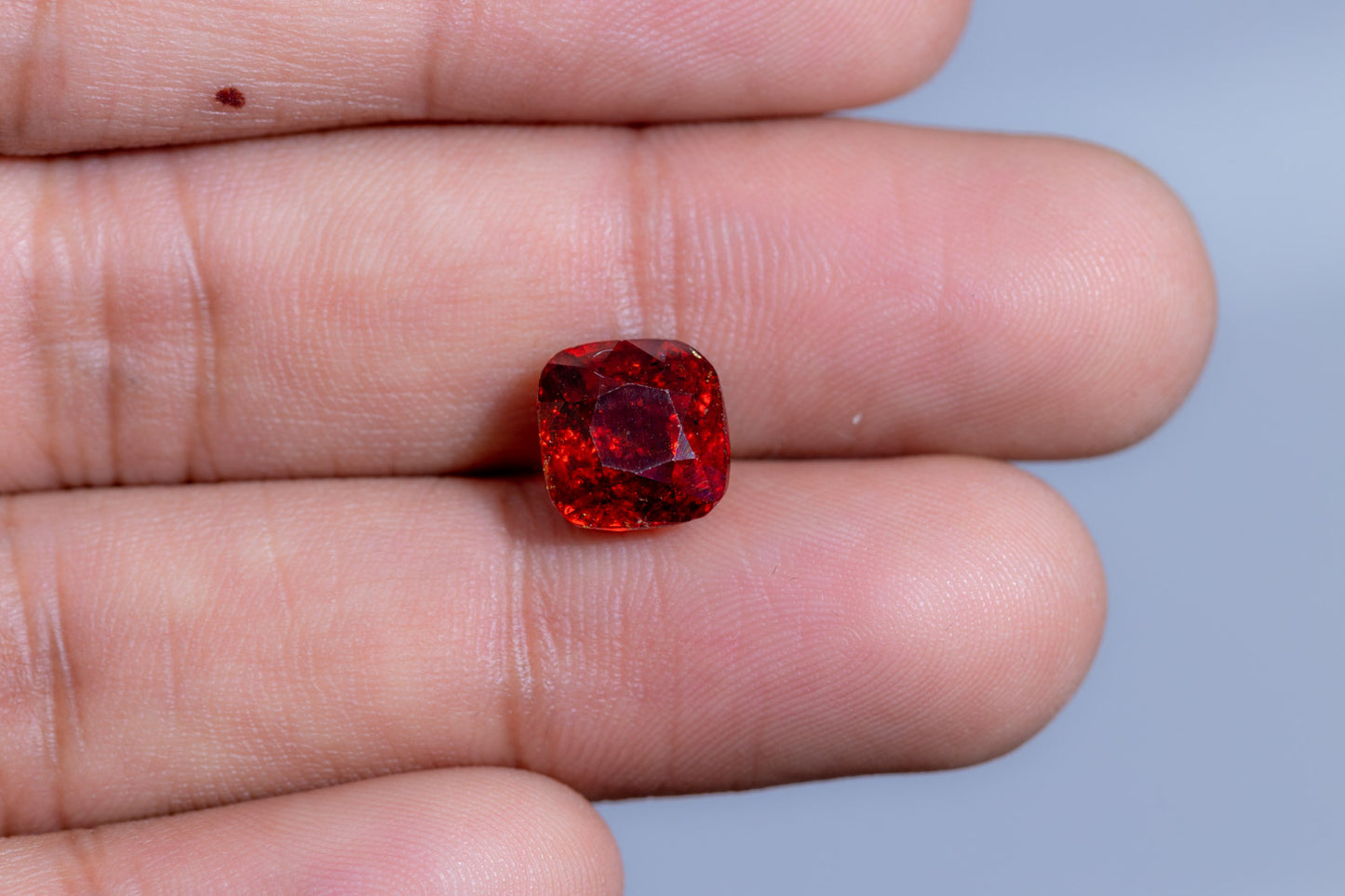 NATURAL HESSONITE (GOMED) 6.14  CARATS