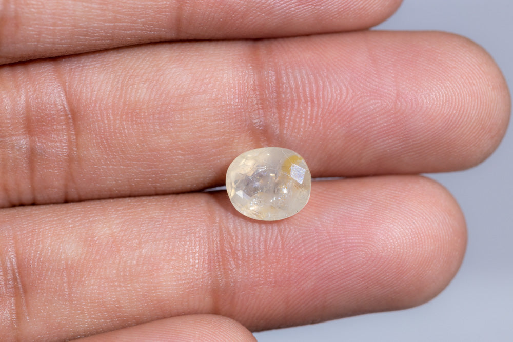 Natural Yellow Sapphire (Pukhraj) 4.36 Carats