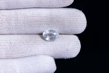 NATURAL WHITE SAPPHIRE 5.20  CARATS