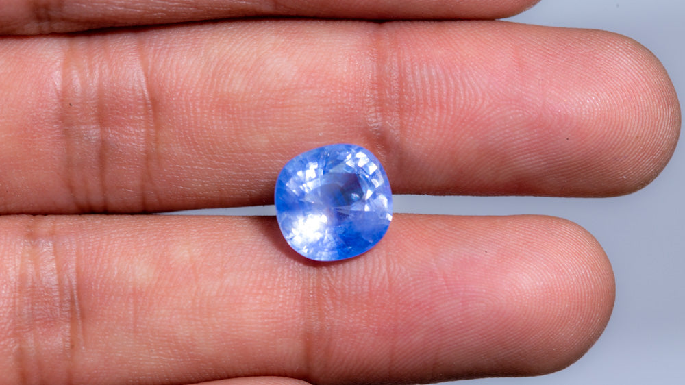 Kashmir Blue Sapphire (Neelam) 6.70 Carats