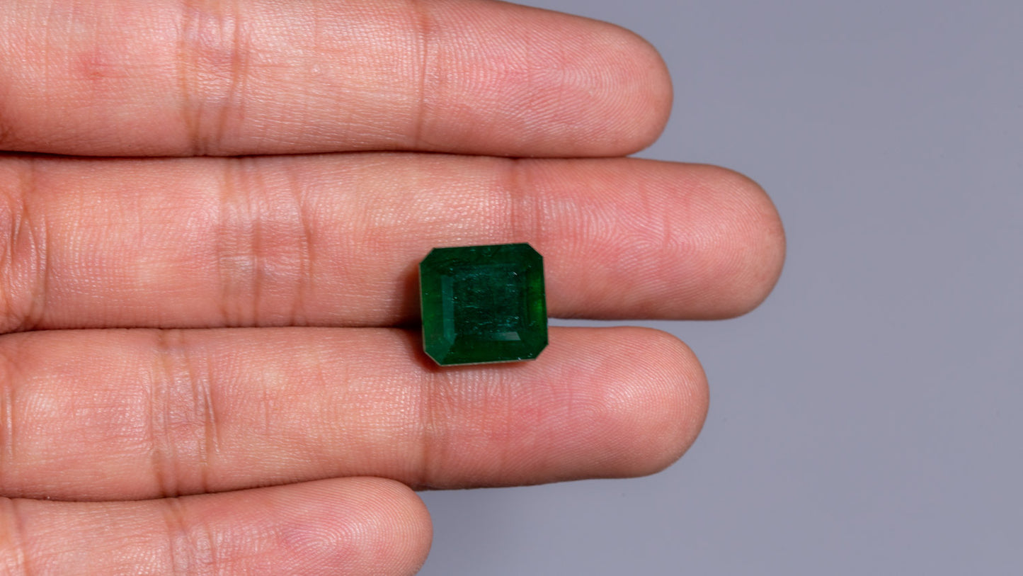 Natural Zambian Emerald (Panna) 11.60 Carats