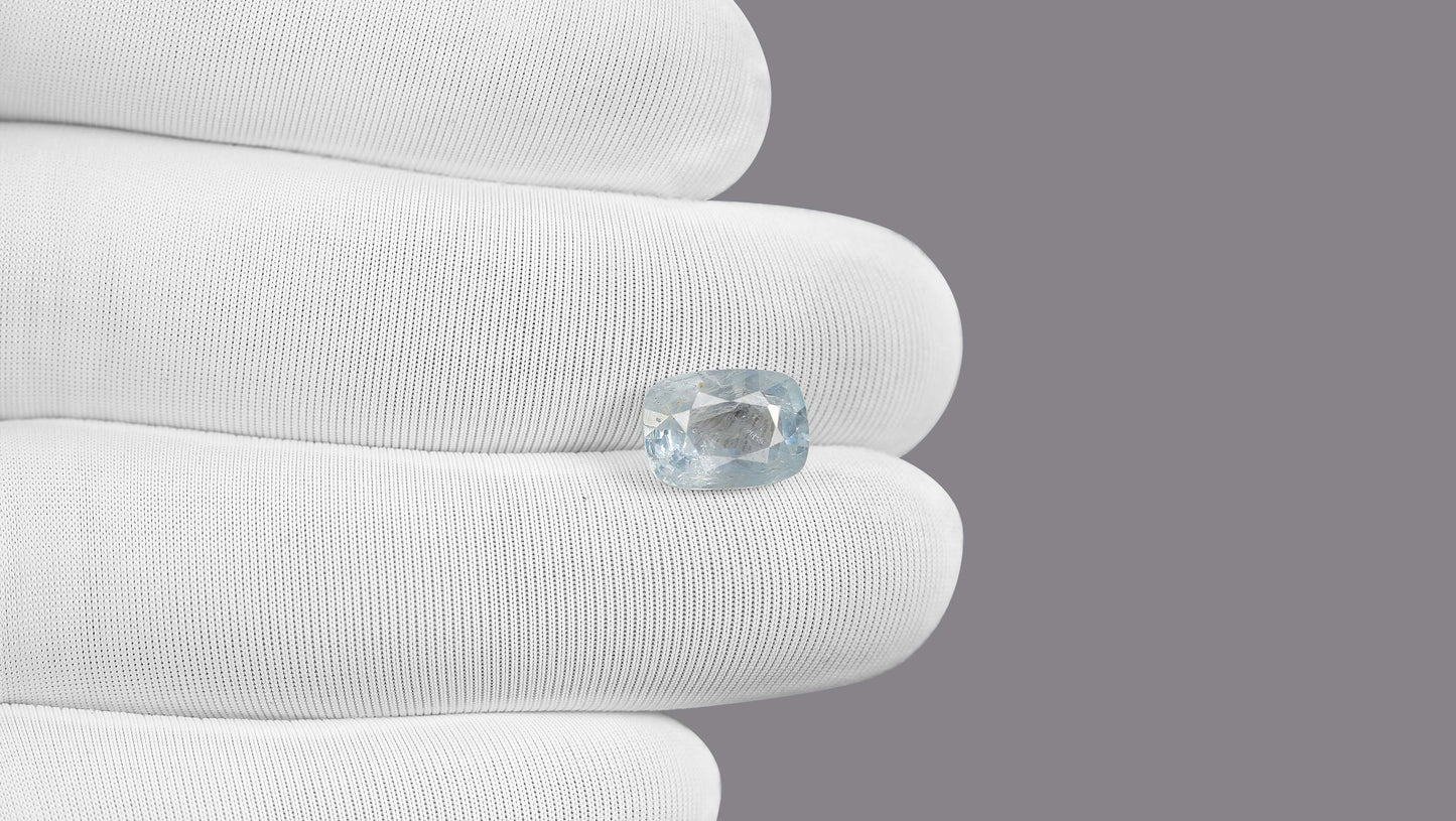 Natural Blue Sapphire (Neelam) 5.11 Carats