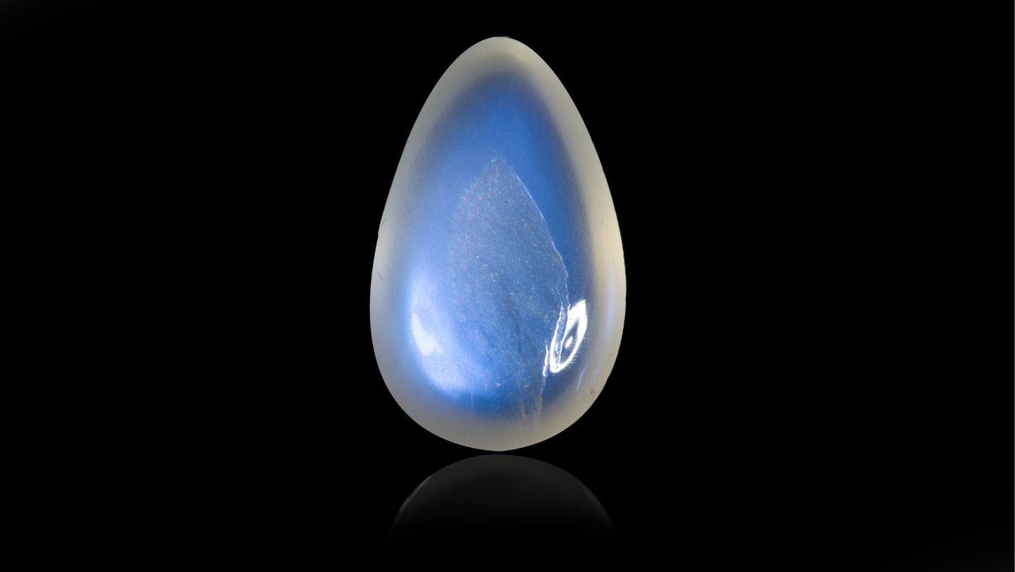NATURAL MOONSTONE 8.06 CARATS