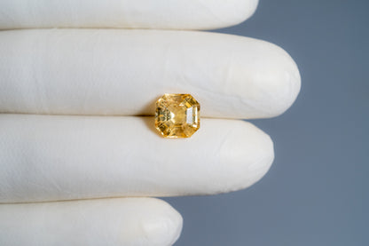 Natural Yellow Sapphire (Pukhraj) 4.98 Carats