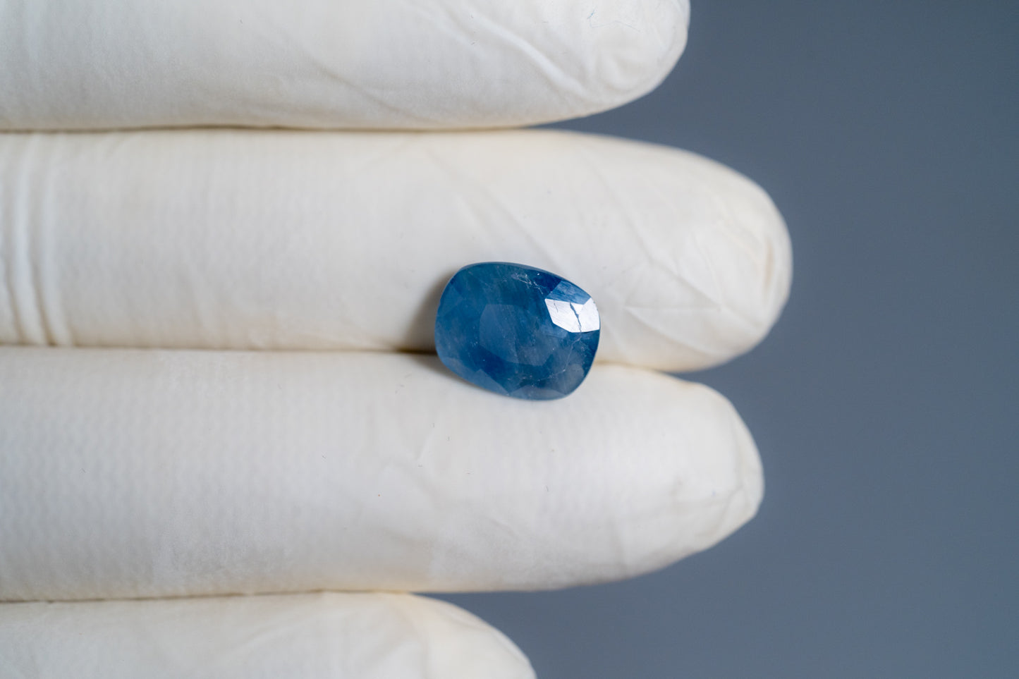 NATURAL BLUE SAPPHIRE (NEELAM) 5.77 CARATS