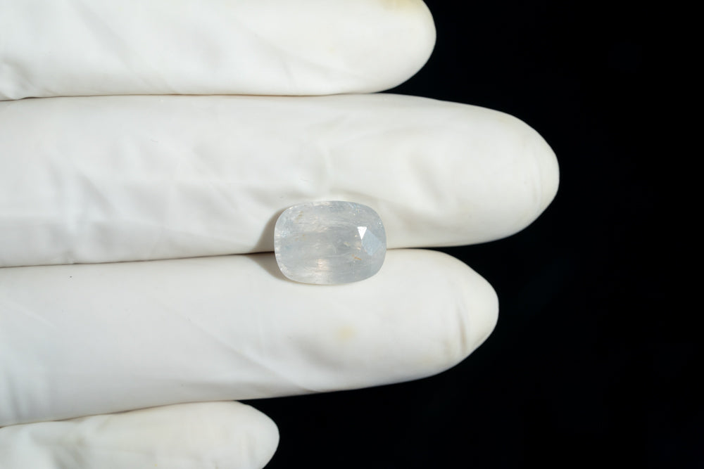 NATURAL WHITE SAPPHIRE 8.32 CARATS