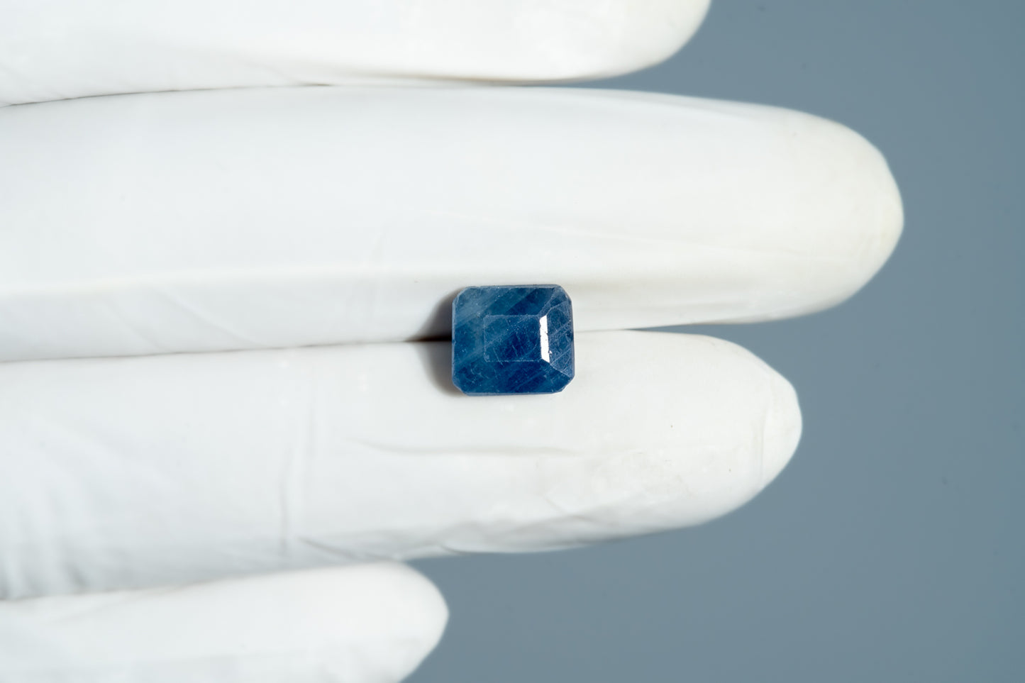 Natural Blue Sapphire (Neelam) 5.65 Carats