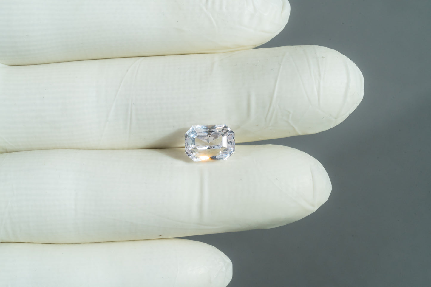 NATURAL WHITE SAPPHIRE 5.68 CARATS