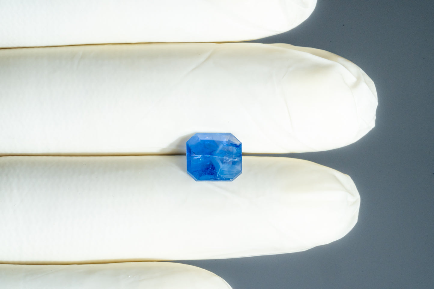 NATURAL BLUE SAPPHIRE (NEELAM) 4.03 CARATS
