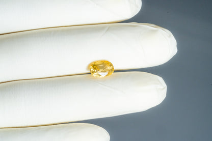 NATURAL YELLOW SAPPHIRE (PUKHRAJ) 3.67 CARATS