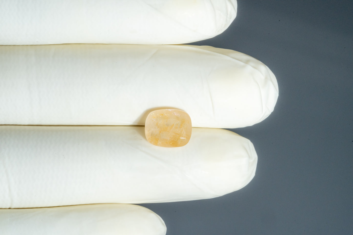 YELLOW TOPAZ 4.46 CARATS