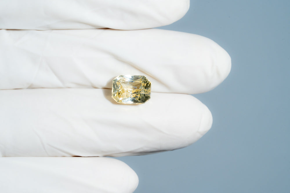 Natural Yellow Sapphire (Pukhraj) 5.44 Carats