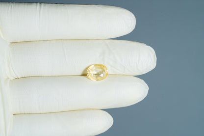 NATURAL YELLOW SAPPHIRE (PUKHRAJ) 4.14 CARATS
