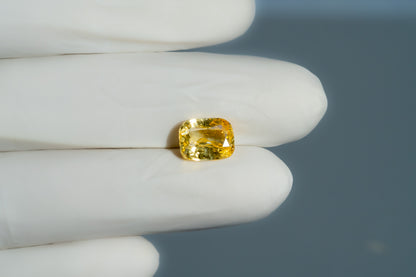 Natural Yellow Sapphire (Pukhraj) 4.98 Carats