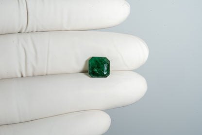 Minor Oil Natural Zambian Emerald (Panna) 3.48 Carats