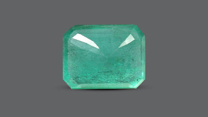 Natural Zambian Emerald (Panna) 3.77 Carats