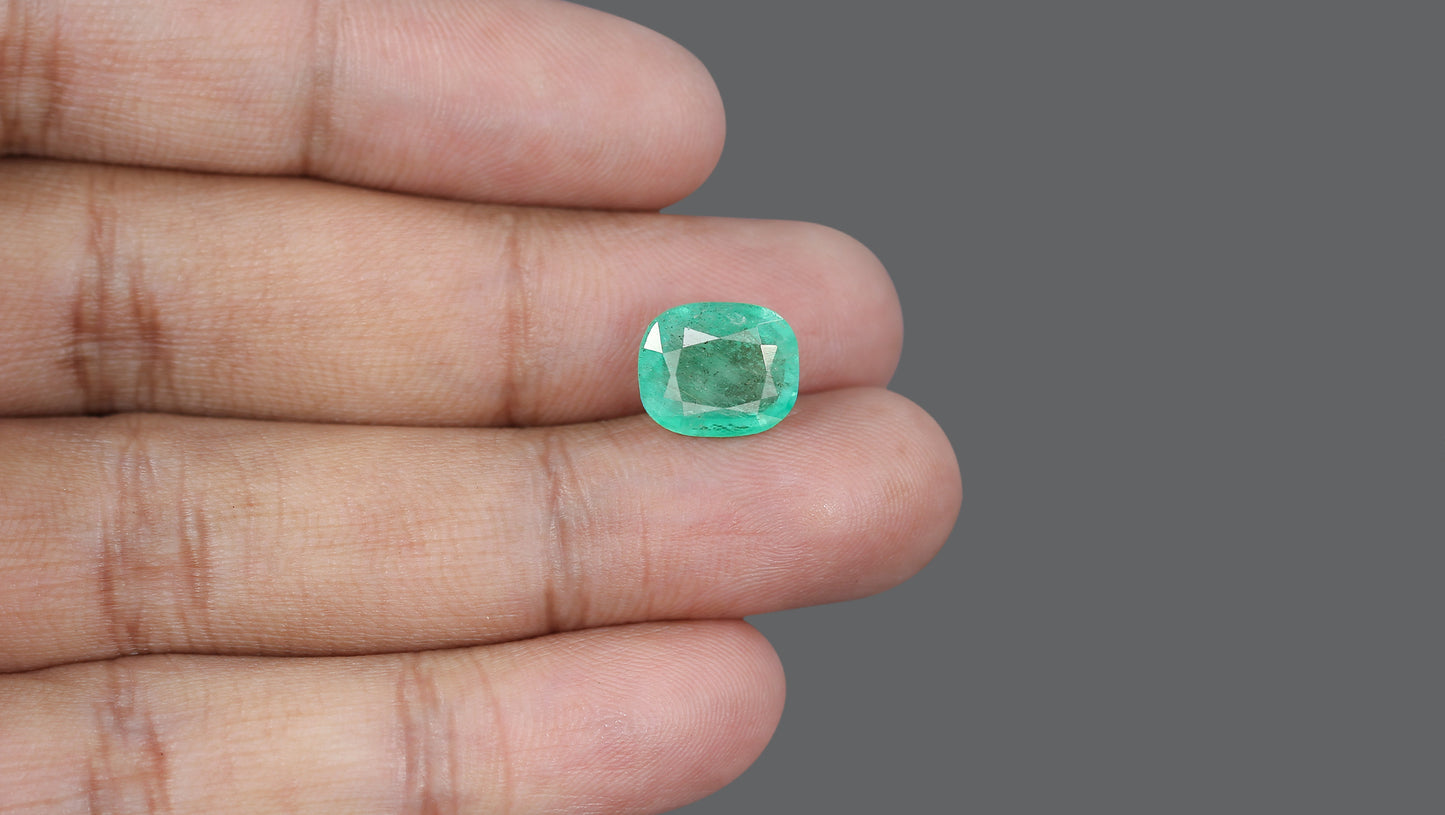 Natural Brazil Emerald (Panna) 5.52 Carats