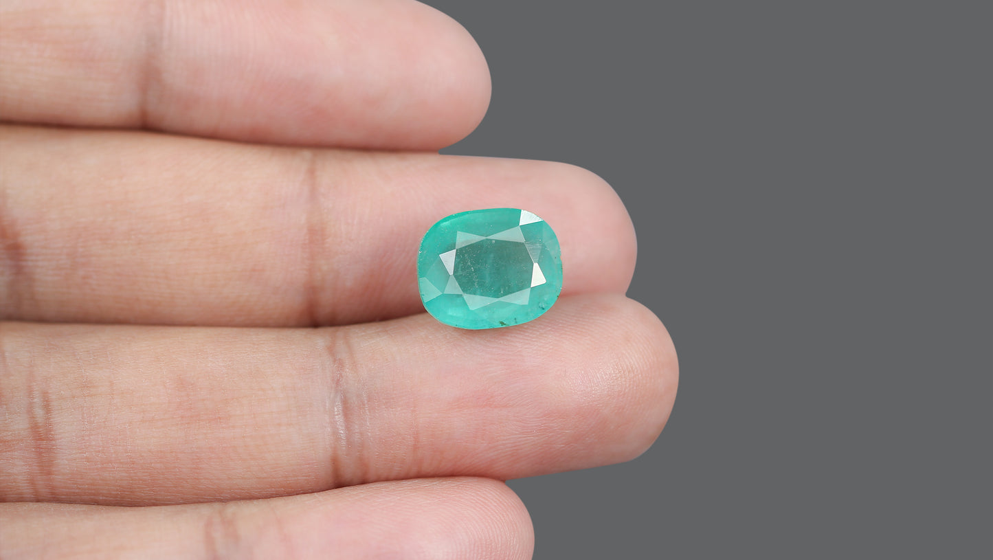 Natural Brazil Emerald (Panna) 7.61 Carats