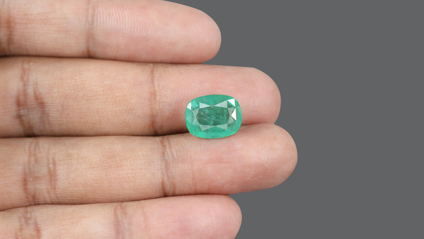 Natural Brazil Emerald (Panna) 5.94 Carats