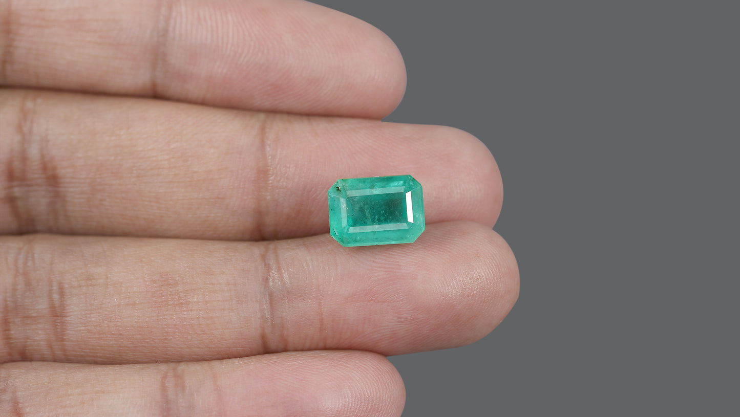 Natural Brazil Emerald (Panna) 5.82 Carats