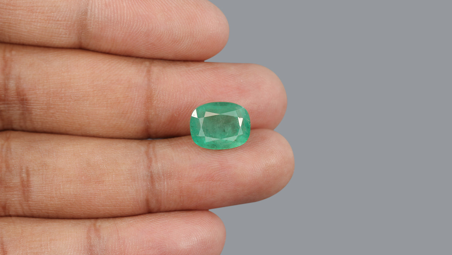 Natural Brazil Emerald (Panna) 7.43 Carats