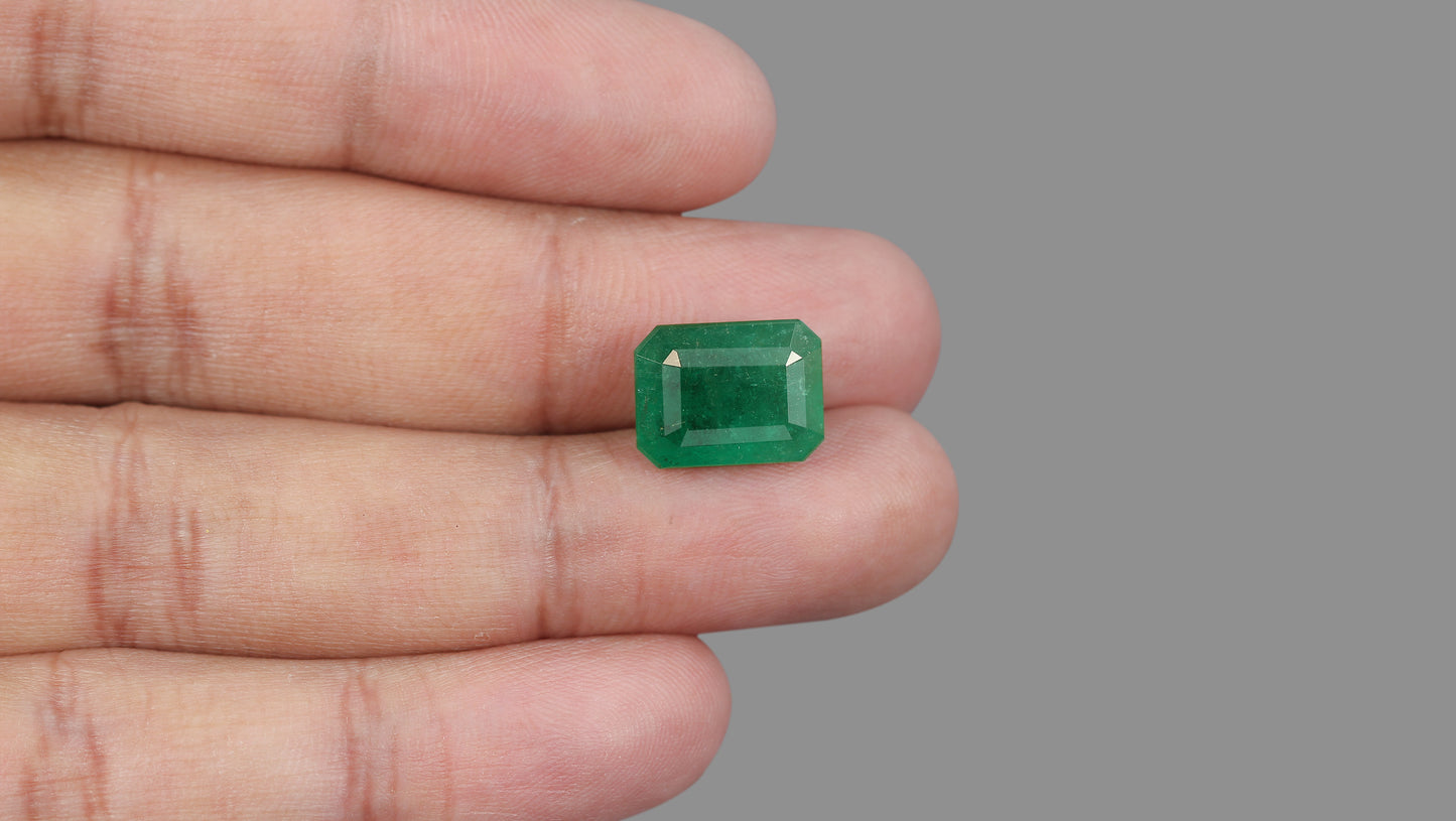 Natural Zambian Emerald (Panna) 8.41 Carats